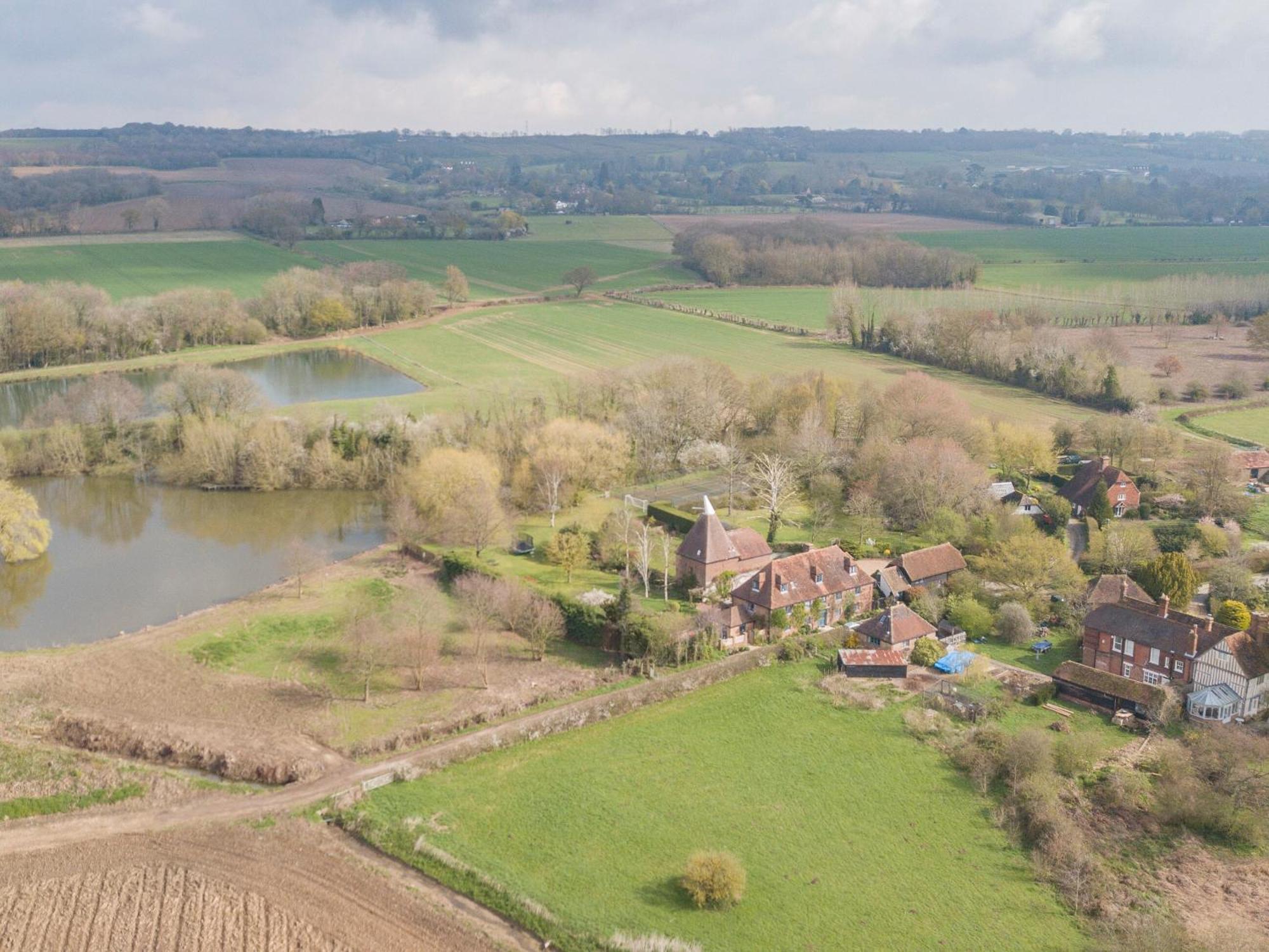 Woolhouse Barn Villa Hunton  Exterior photo
